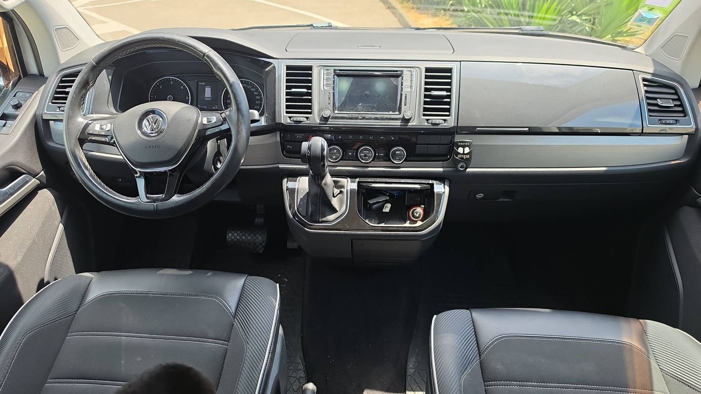 Volkswagen Multivan - Photo 11