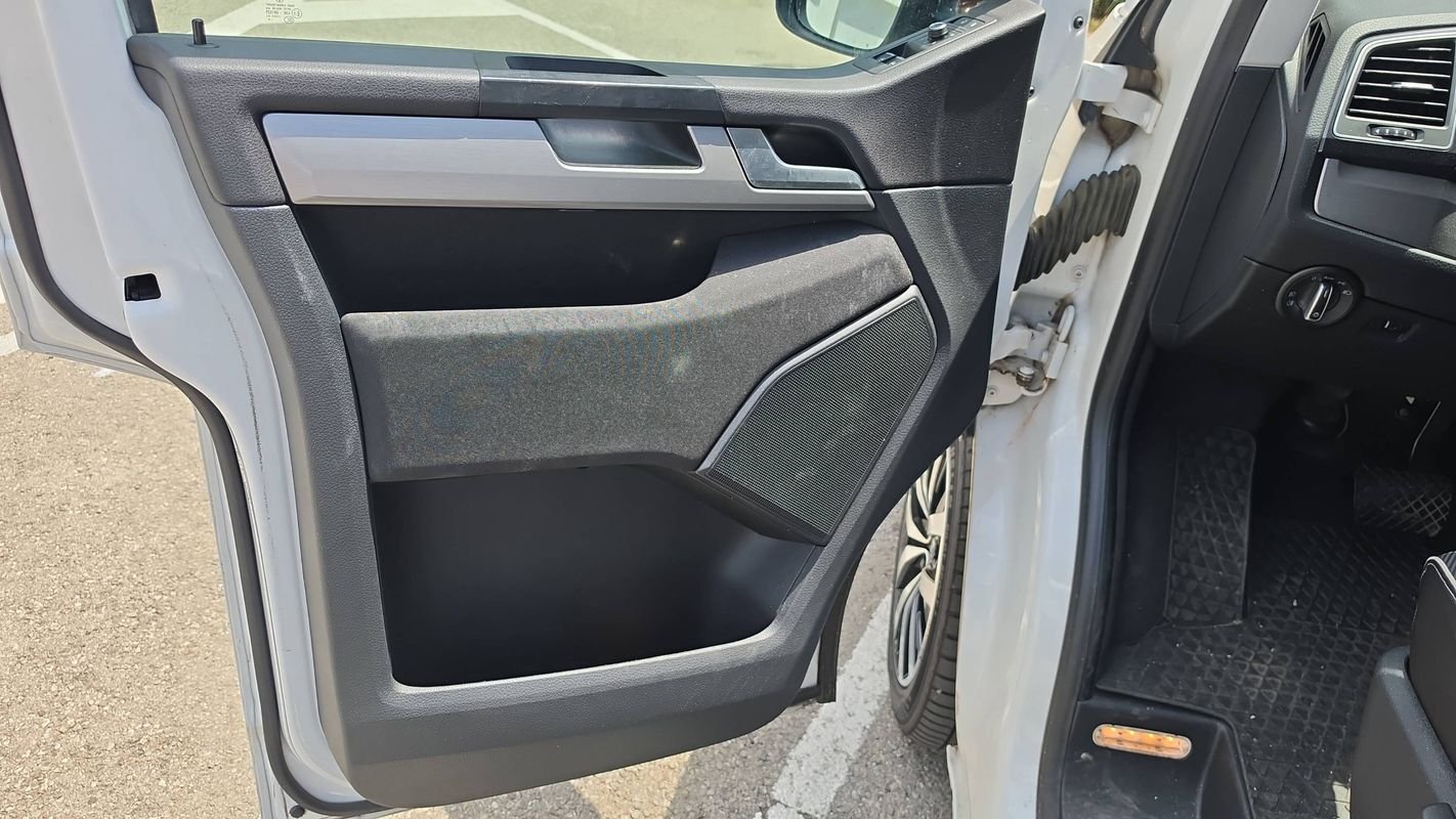 Volkswagen Multivan - Photo 7