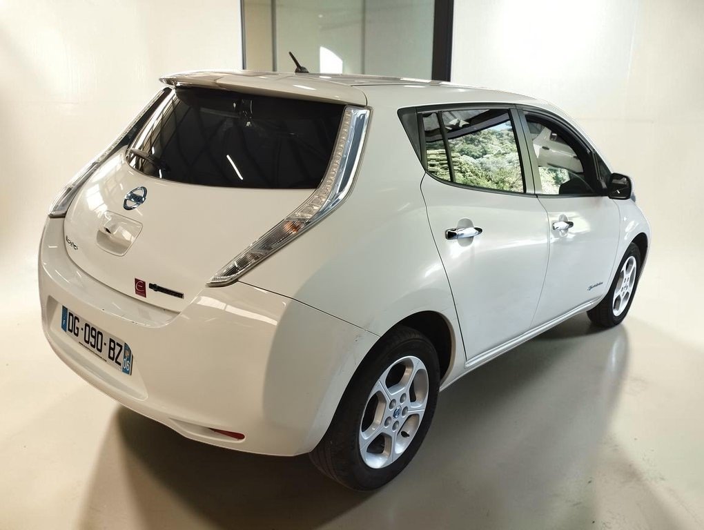 Nissan Leaf - Photo 2