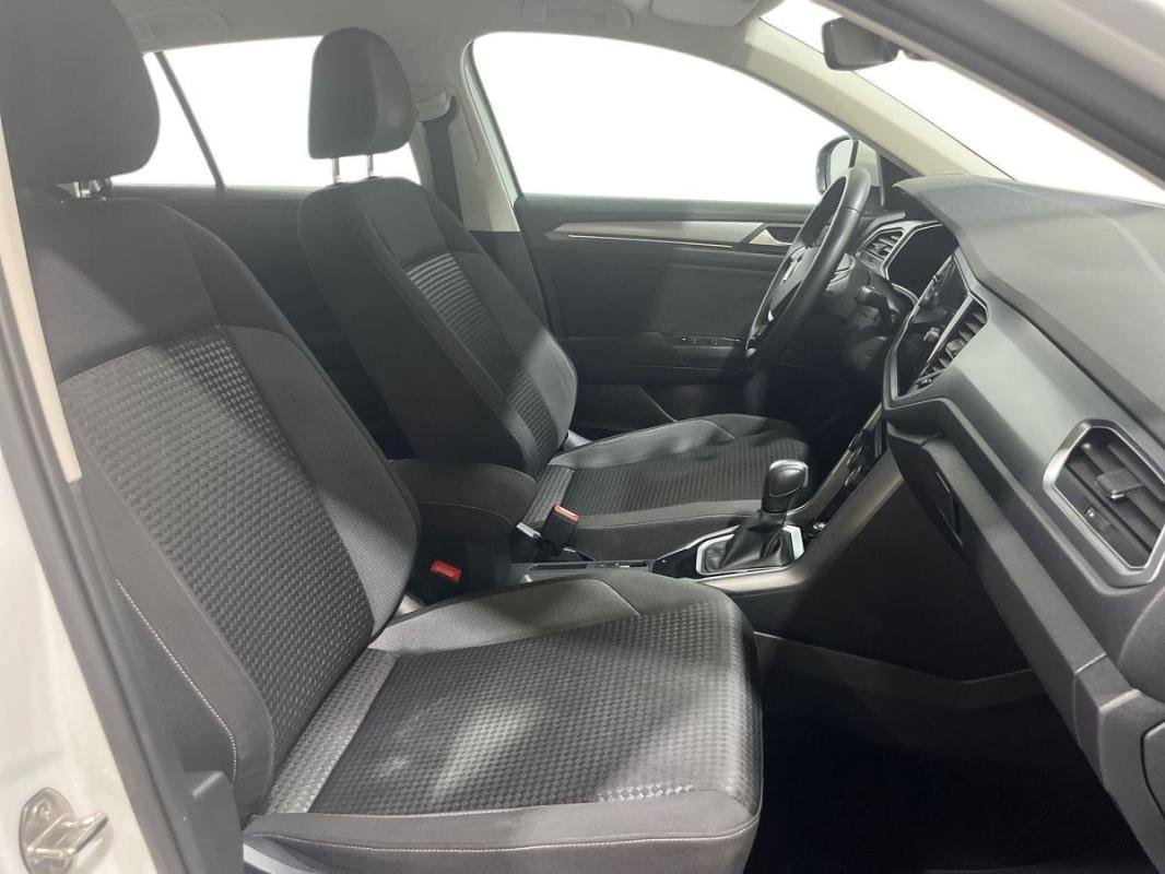 Volkswagen T-Roc - Photo 13