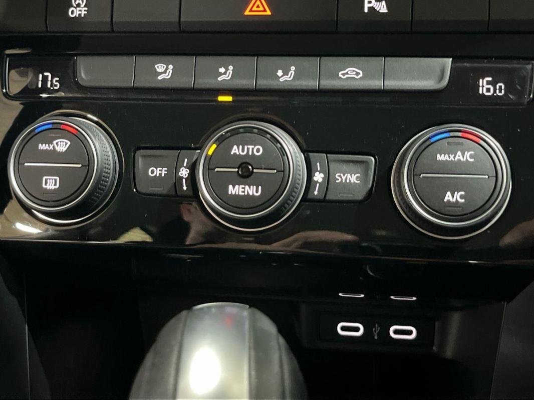 Volkswagen T-Roc - Photo 19