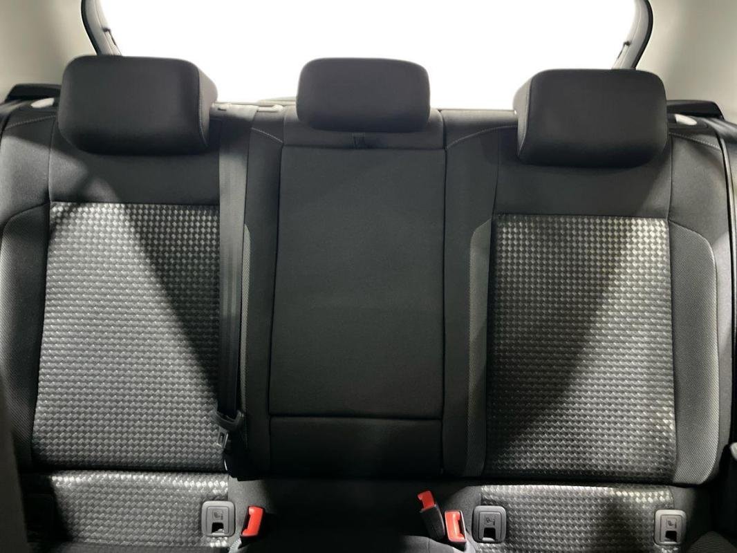 Volkswagen T-Roc - Photo 22