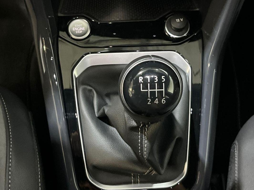 Volkswagen T-Roc - Photo 11