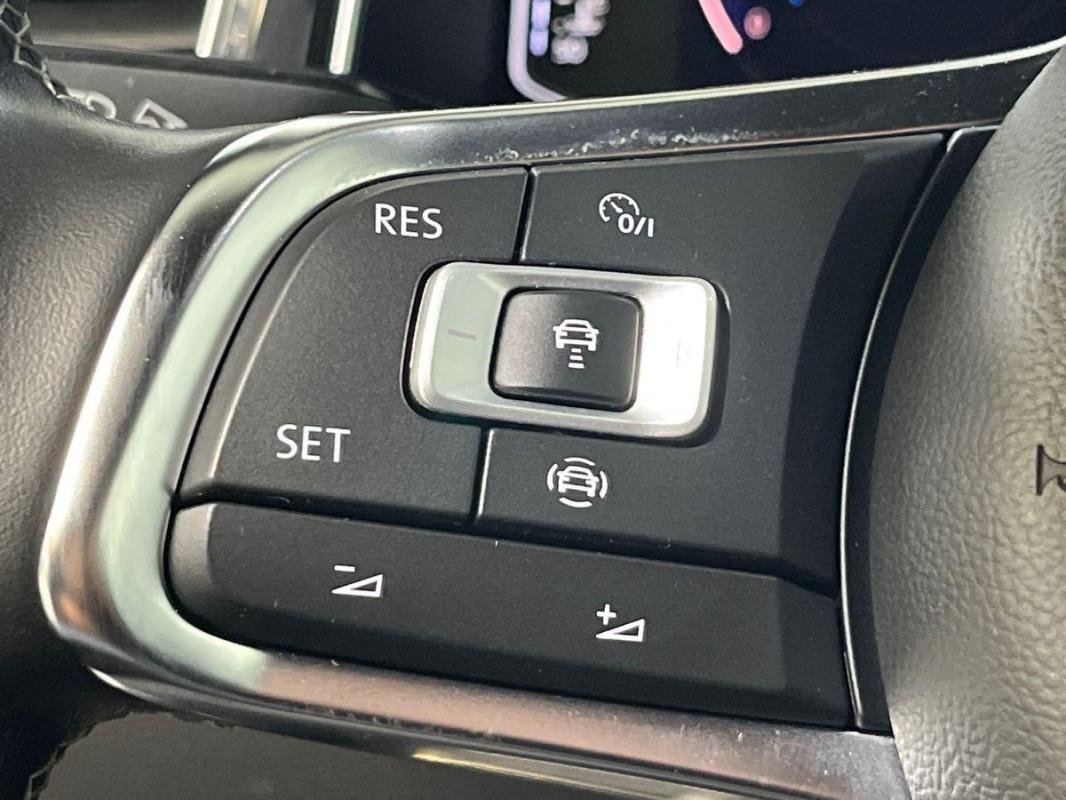 Volkswagen T-Roc - Photo 21