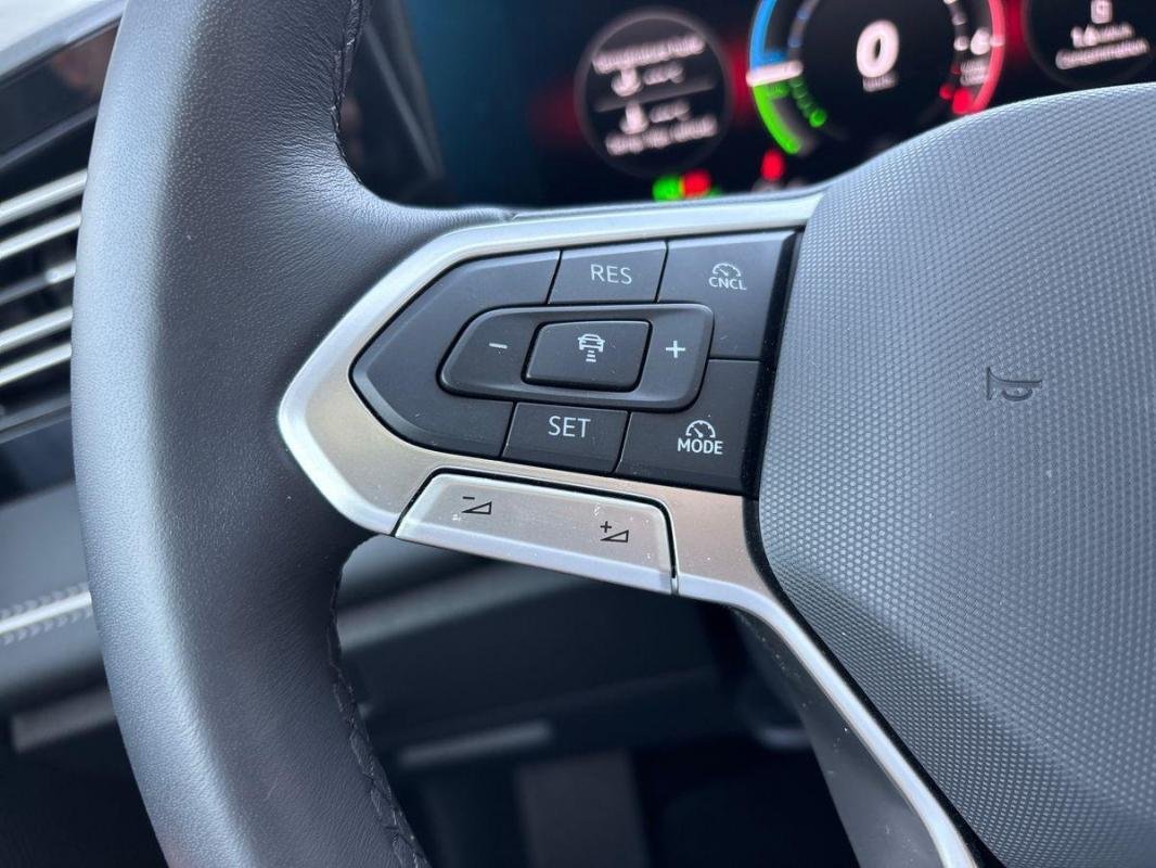 Volkswagen Tiguan - Photo 21