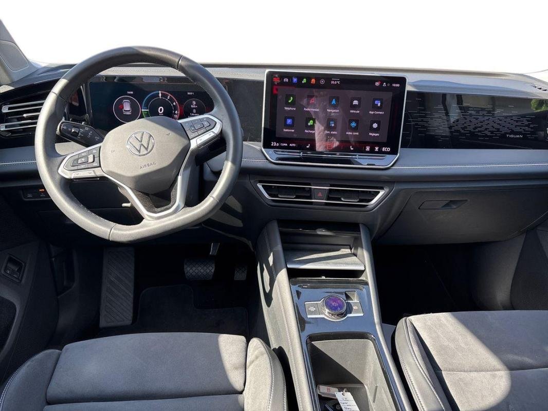 Volkswagen Tiguan - Photo 8
