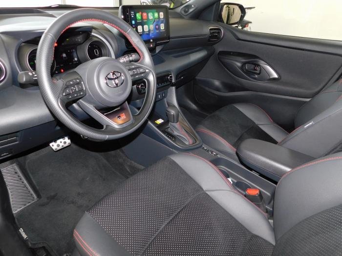 Toyota Yaris - Photo 18