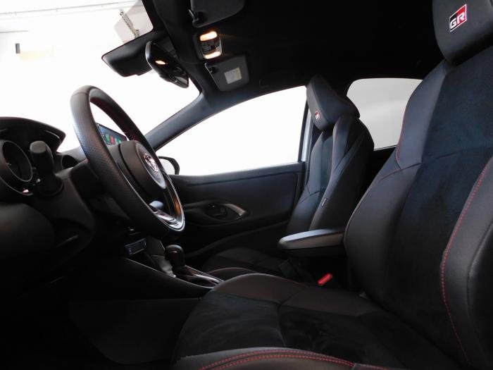 Toyota Yaris - Photo 19