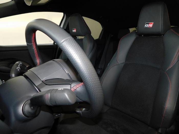 Toyota Yaris - Photo 20