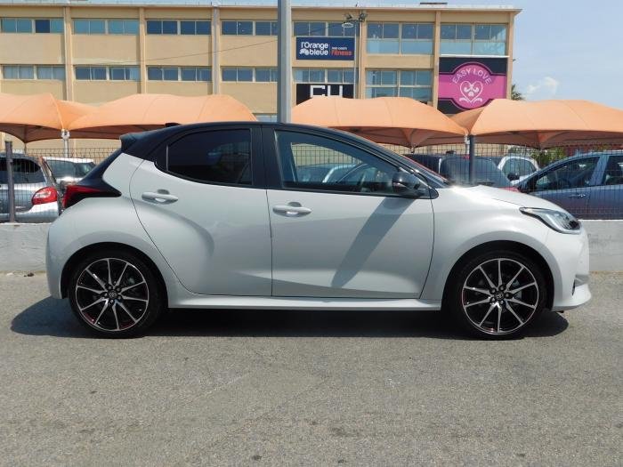 Toyota Yaris - Photo 3