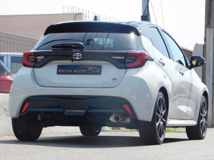 Toyota Yaris - Photo 4