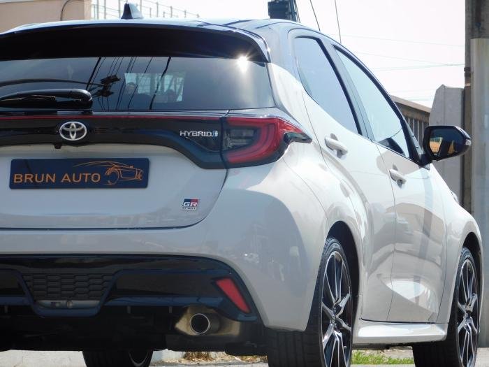 Toyota Yaris - Photo 5