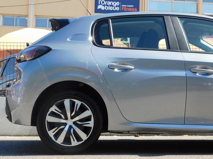 Peugeot 208 - Photo 5