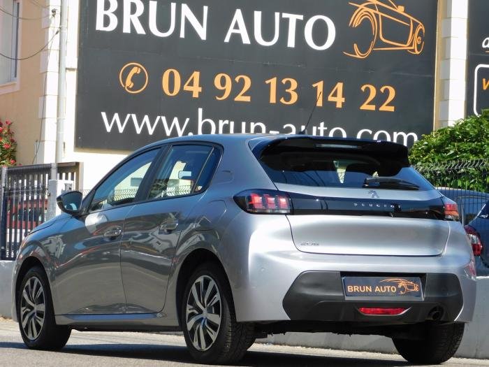 Peugeot 208 - Photo 8