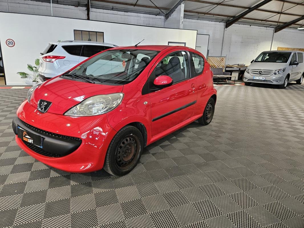 Peugeot 107 - Photo 1