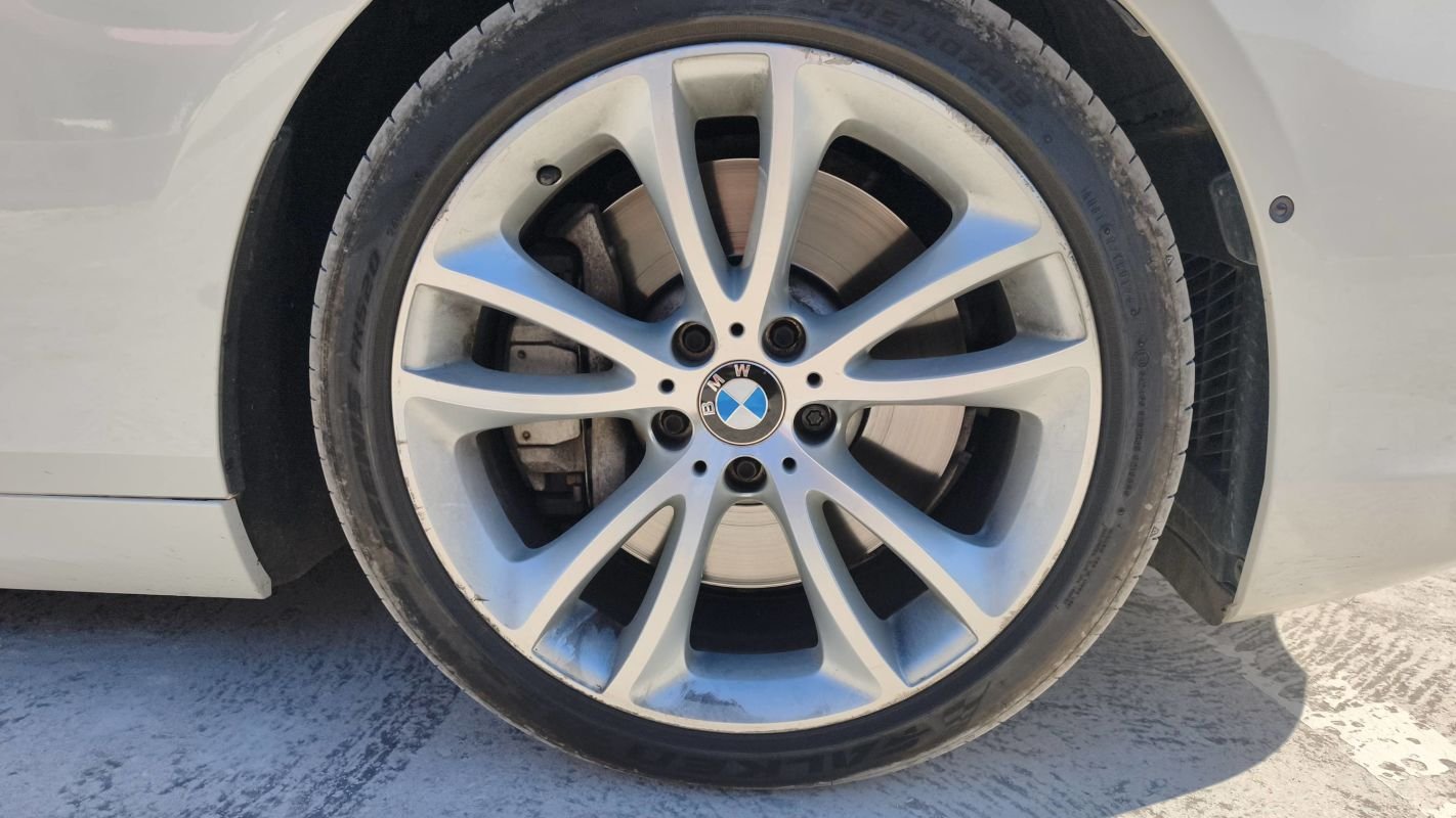 BMW 650 - Photo 17