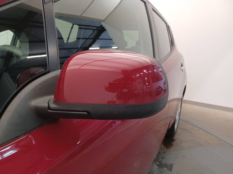 Nissan Leaf - Photo 34