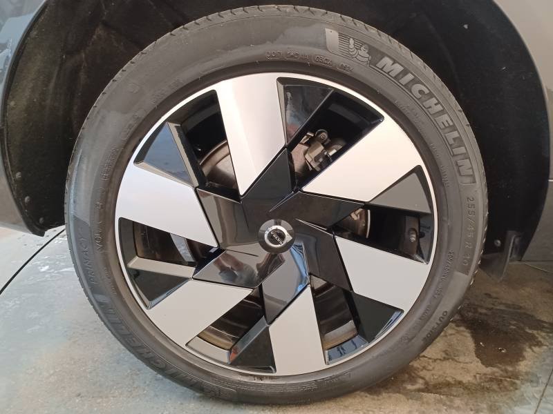 Volvo XC60 - Photo 9
