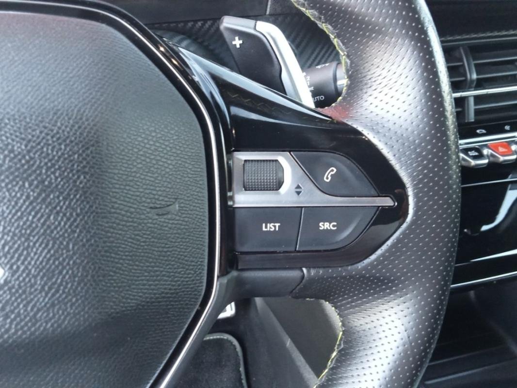 Peugeot 208 - Photo 14