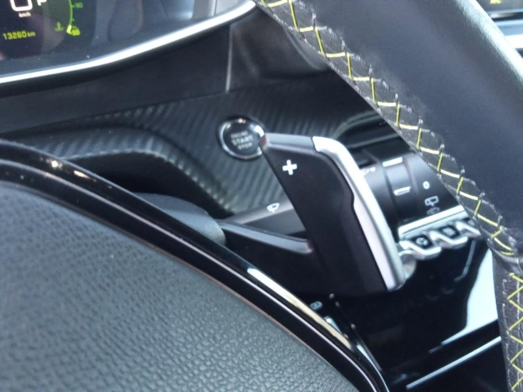 Peugeot 208 - Photo 17