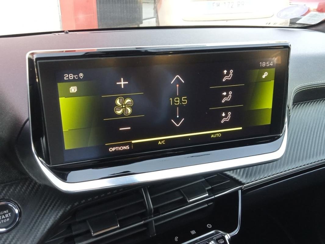 Peugeot 208 - Photo 19
