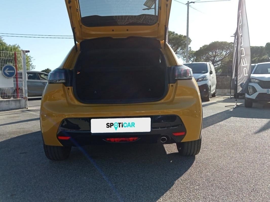 Peugeot 208 - Photo 6