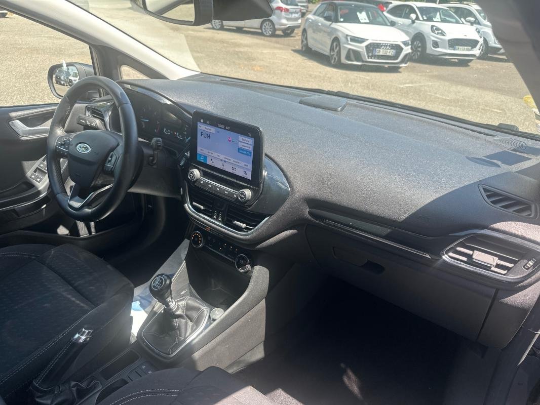 Ford Fiesta - Photo 9