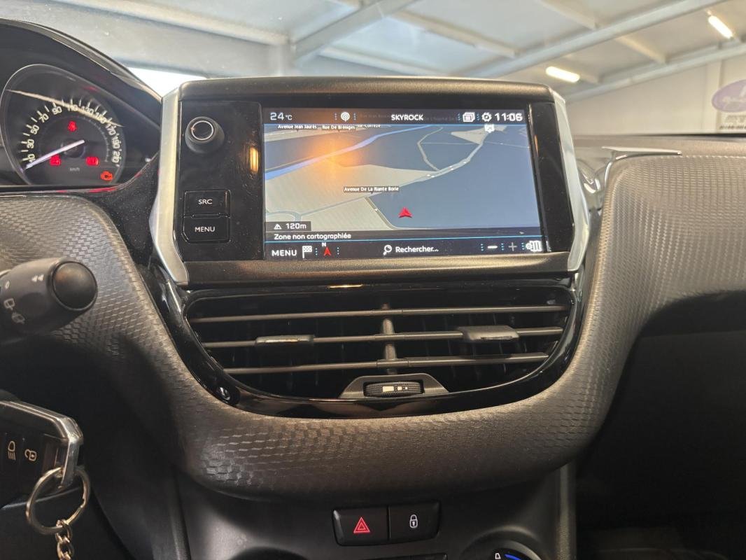 Peugeot 208 - Photo 20
