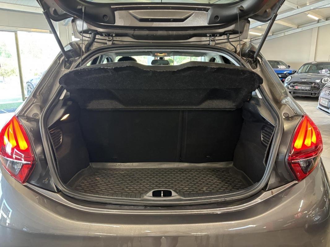 Peugeot 208 - Photo 28