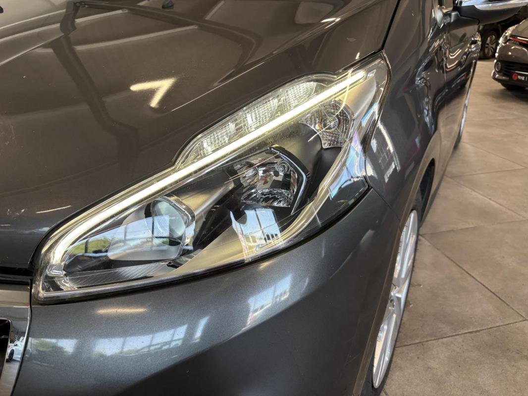 Peugeot 208 - Photo 30