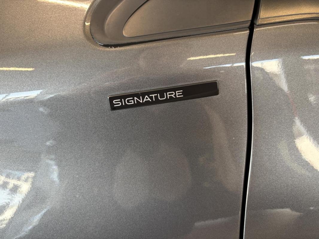 Peugeot 208 - Photo 32