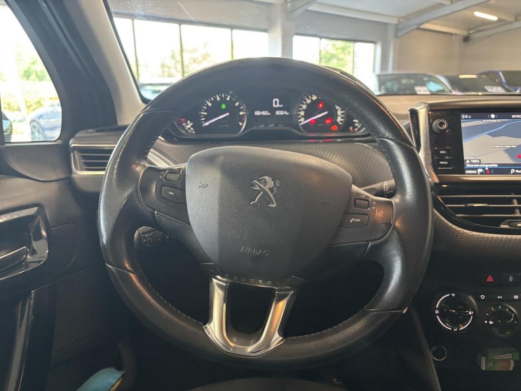 Peugeot 208 - Photo 10