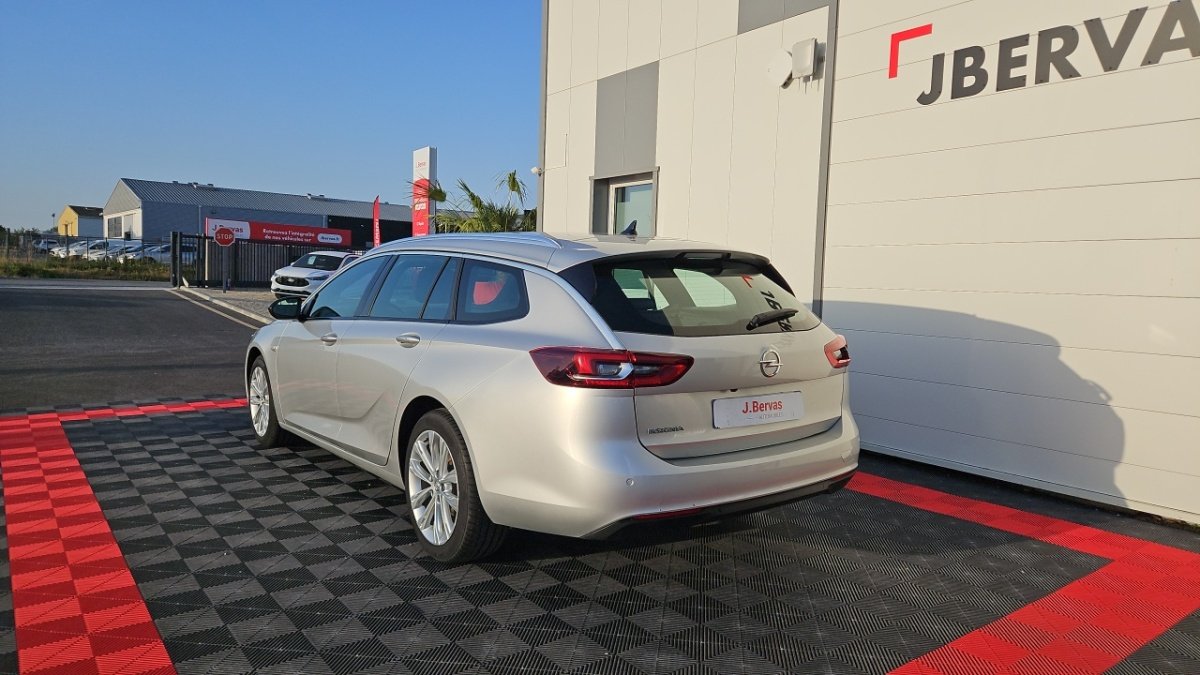 Opel Insignia Sports Tourer - Photo 3