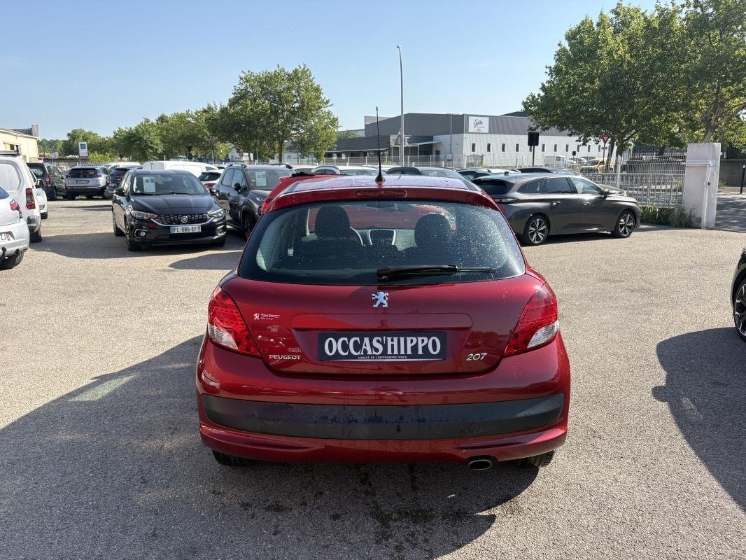 Peugeot 207 - Photo 2
