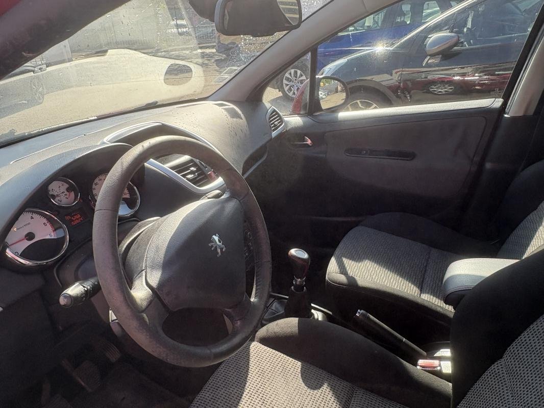 Peugeot 207 - Photo 8