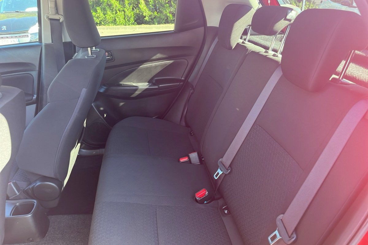 Suzuki Swift - Photo 12