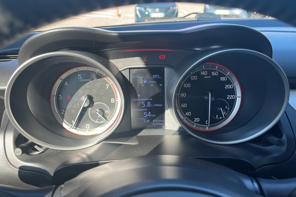 Suzuki Swift - Photo 14
