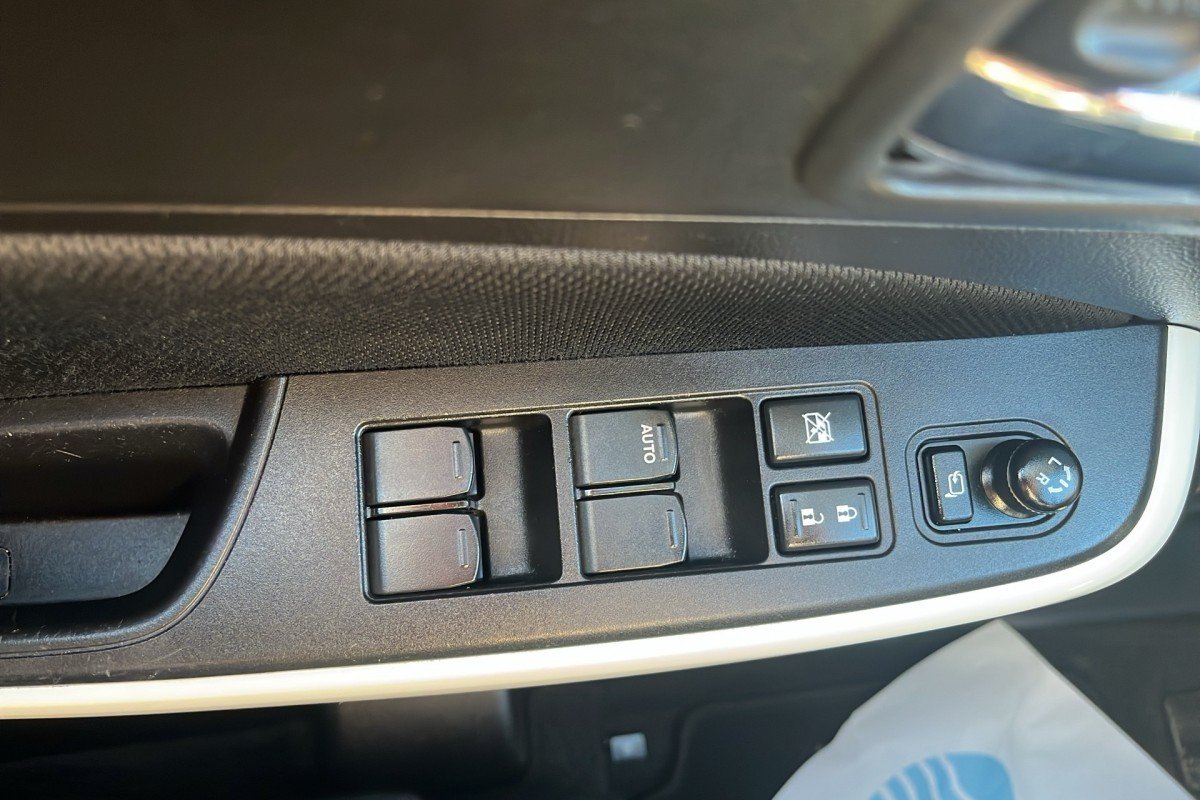 Suzuki Swift - Photo 24