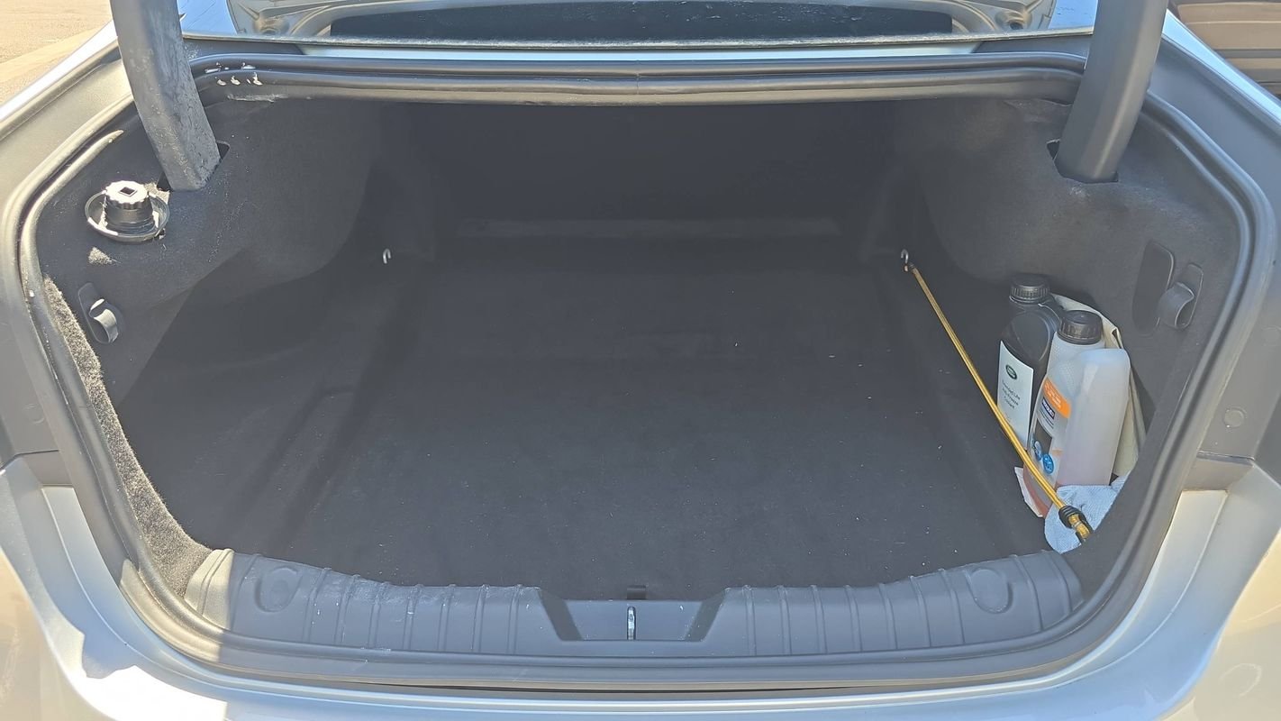 Jaguar XF - Photo 14