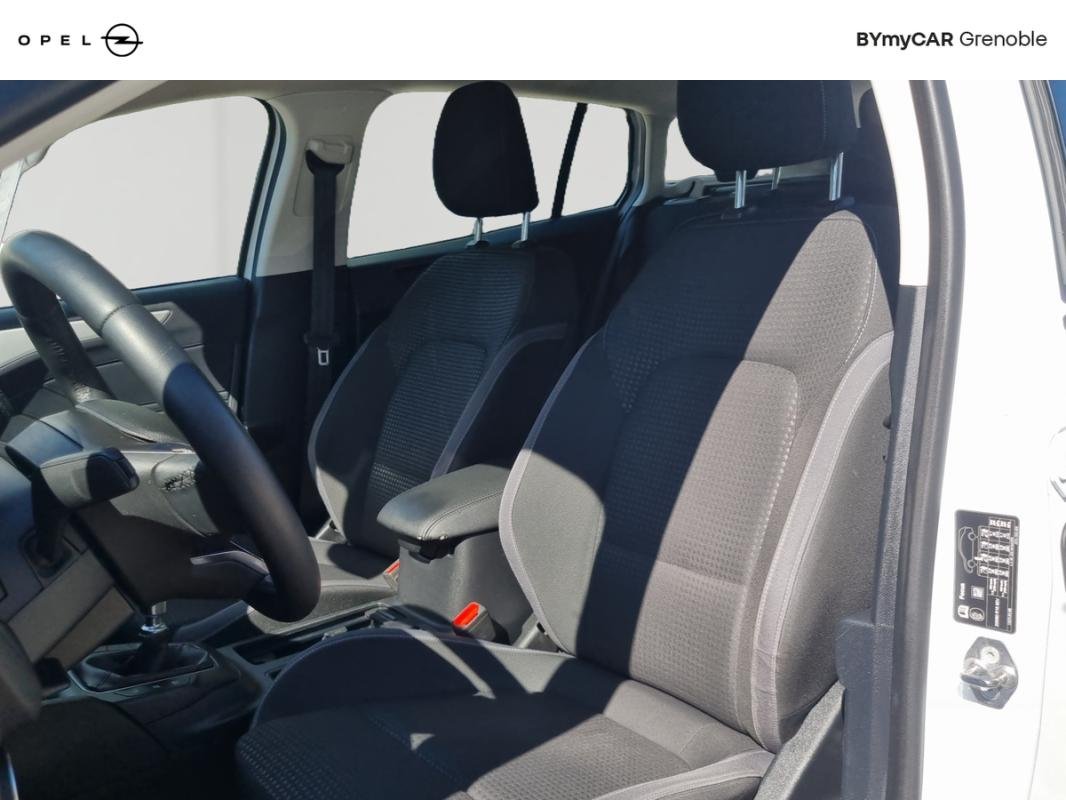 Ford Focus - Photo 11
