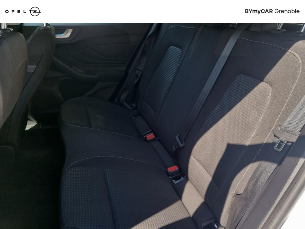 Ford Focus - Photo 12