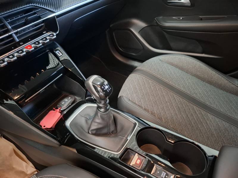 Peugeot 208 - Photo 27