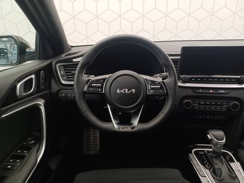 Kia CEED - Photo 13