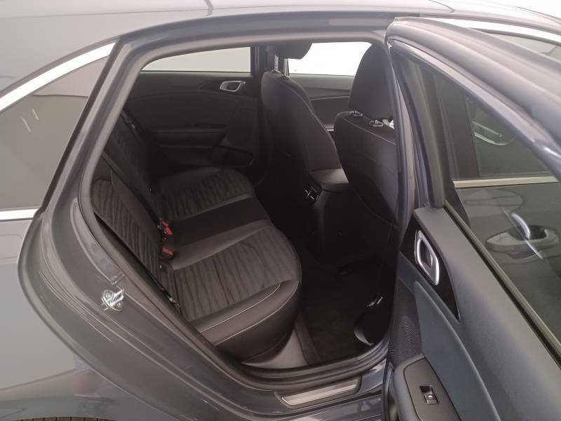 Kia CEED - Photo 15