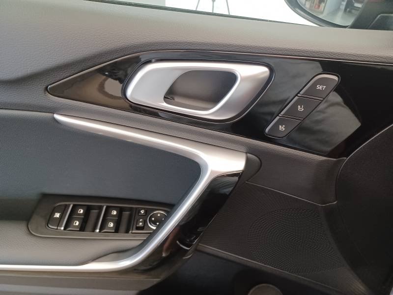 Kia CEED - Photo 41
