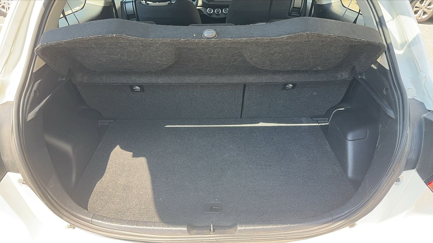 Toyota Yaris - Photo 14