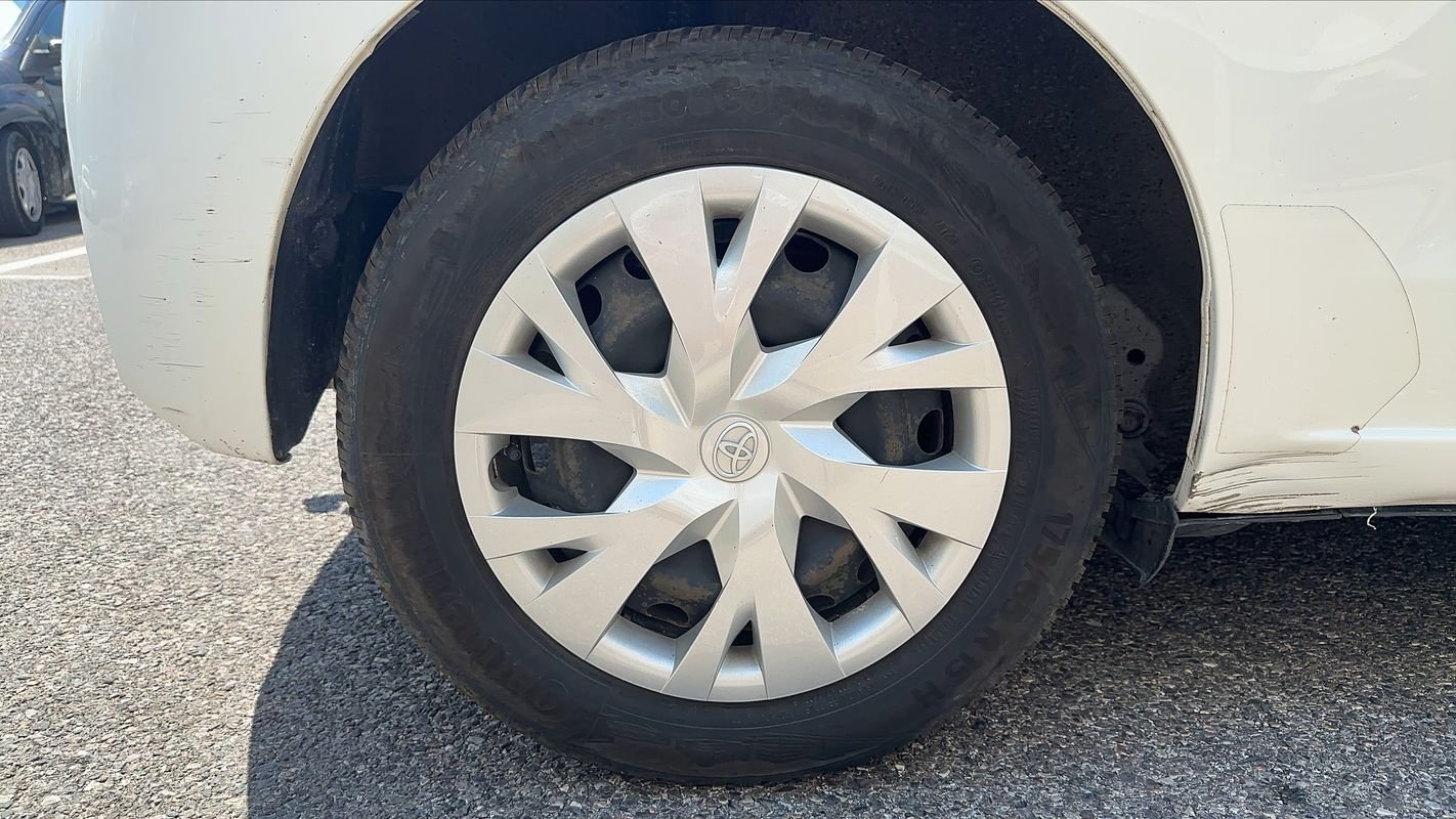 Toyota Yaris - Photo 16