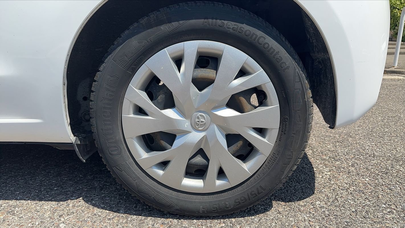 Toyota Yaris - Photo 19
