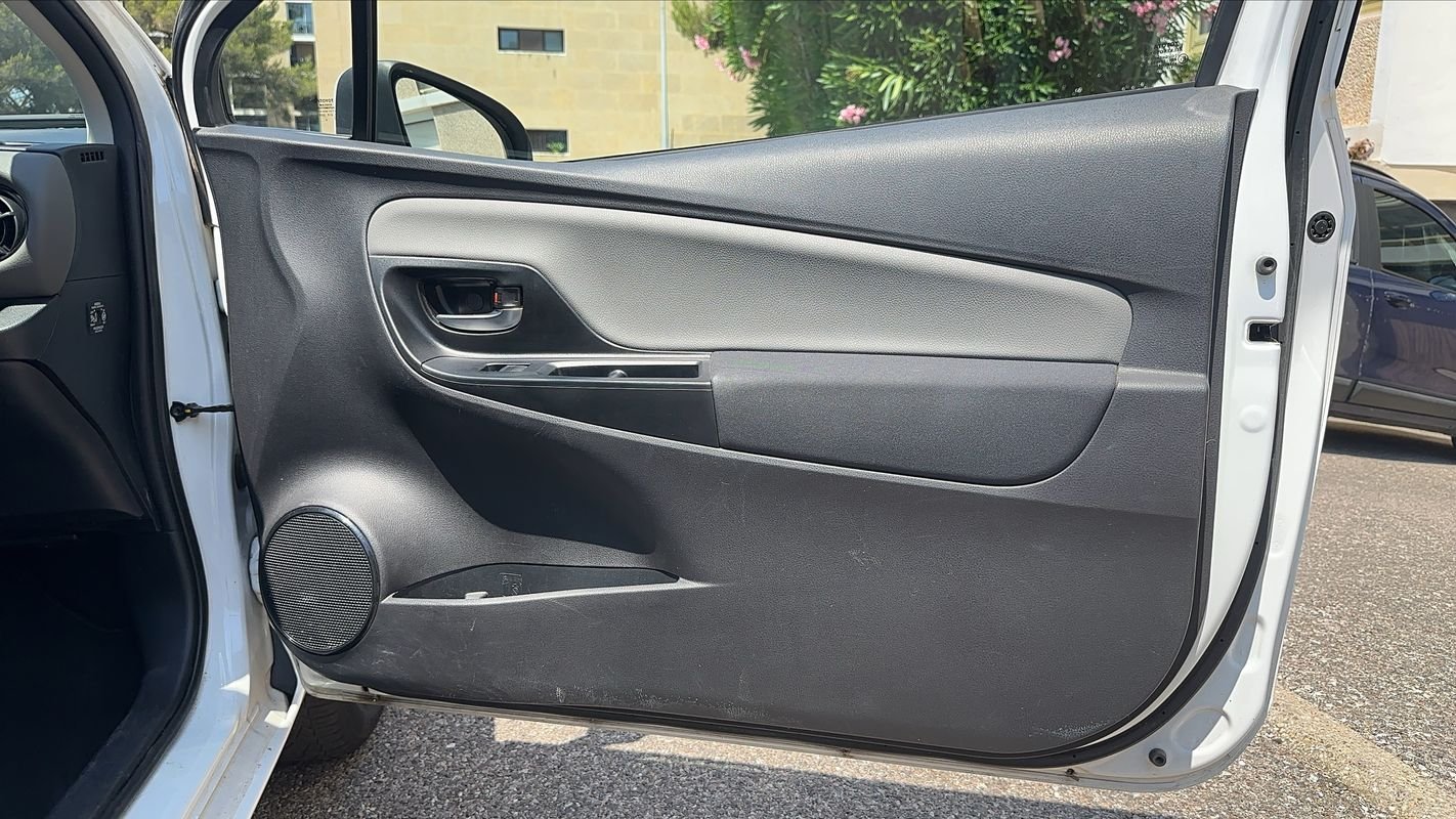 Toyota Yaris - Photo 22