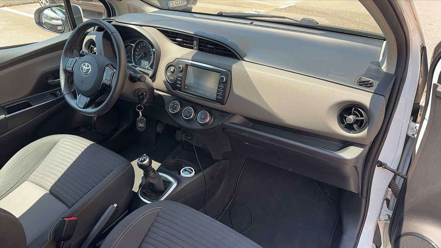 Toyota Yaris - Photo 10
